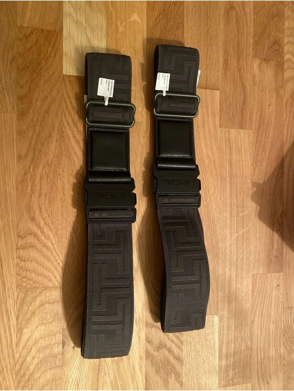 2xTumi dark olive green luggage straps